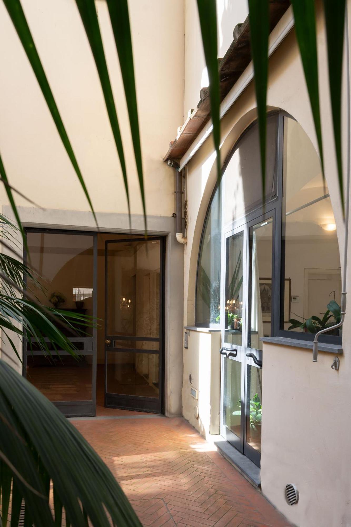 Characteristic Apartment In The Center Of Florenz Exterior foto